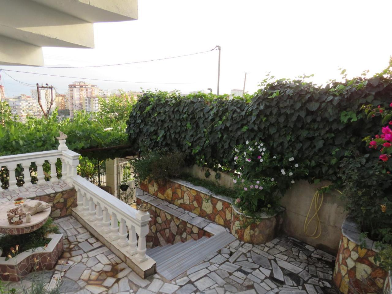 Vila Floban & Mirdar Koshi Saranda Extérieur photo